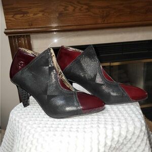 Fly London Black and Burgundy Heels